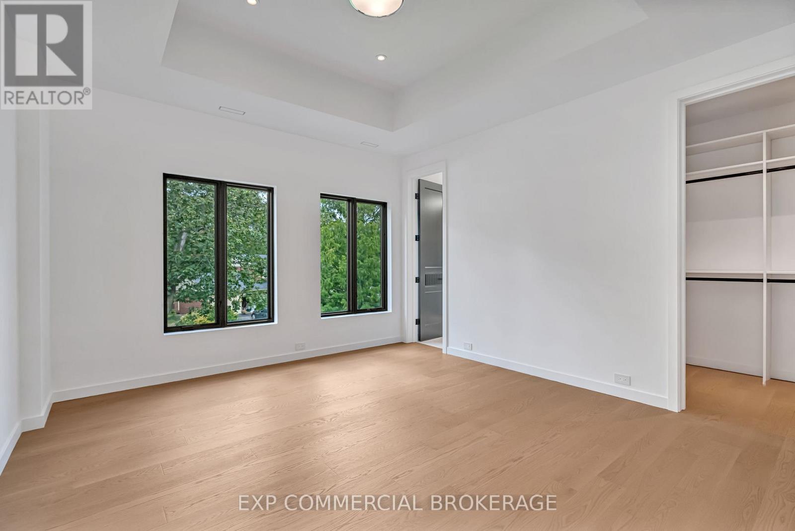 114 Tracina Drive, Oakville, Ontario  L6L 4B7 - Photo 27 - W12882726