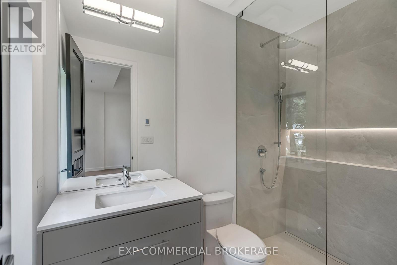 114 Tracina Drive, Oakville, Ontario  L6L 4B7 - Photo 28 - W12882726