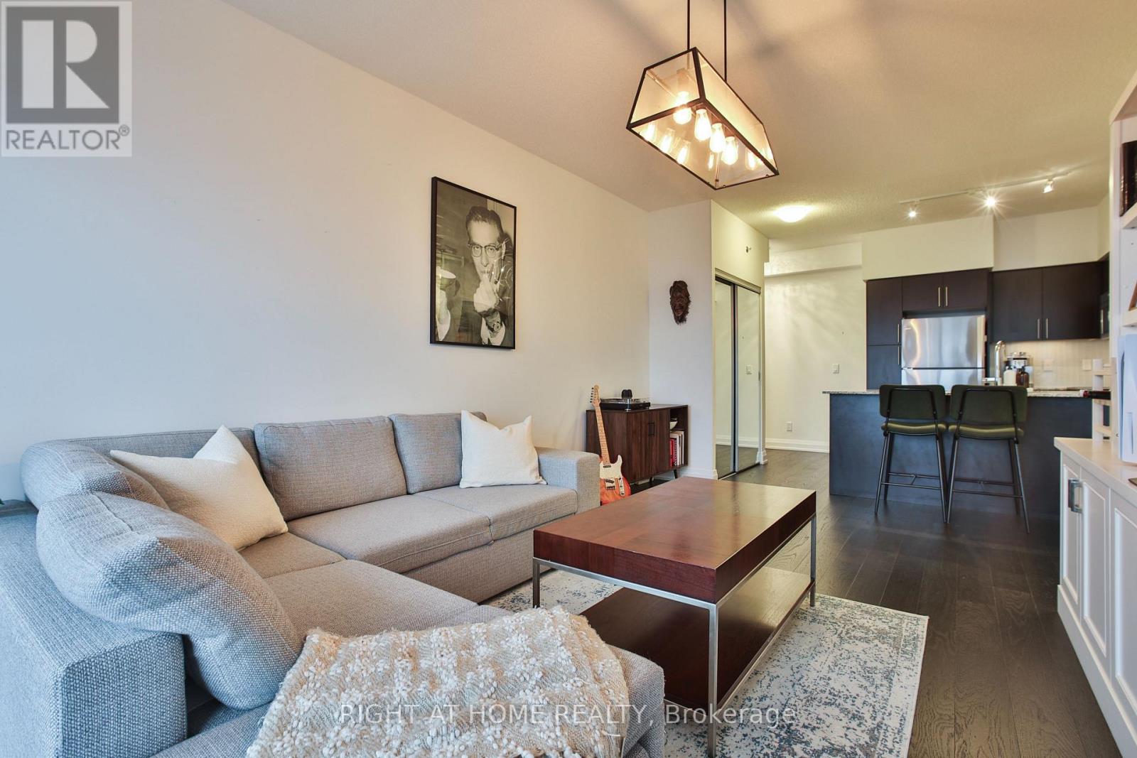 Lph 01 - 65 Speers Road, Oakville, Ontario  L6K 0J1 - Photo 14 - W12887698