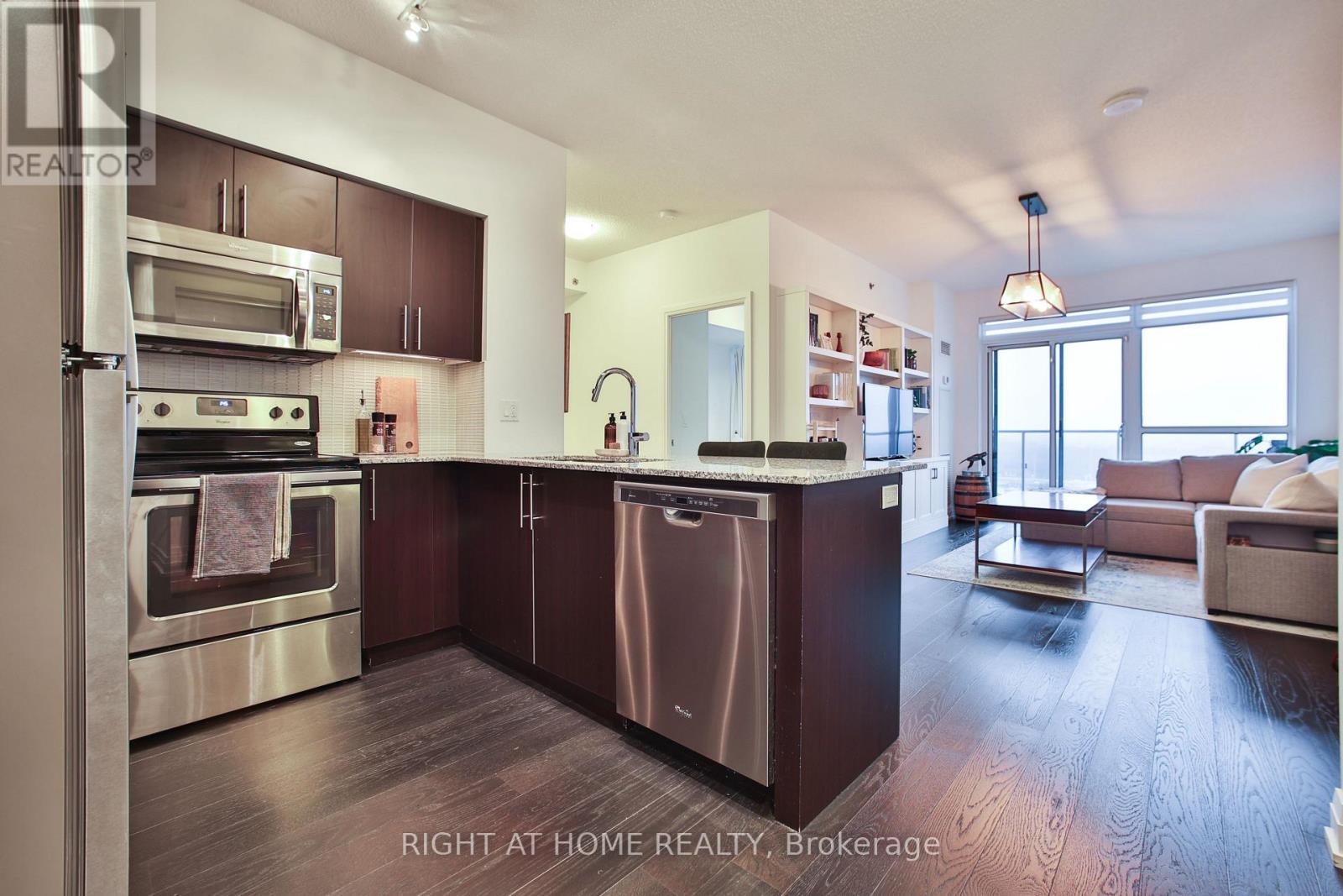 Lph 01 - 65 Speers Road, Oakville, Ontario  L6K 0J1 - Photo 19 - W12887698