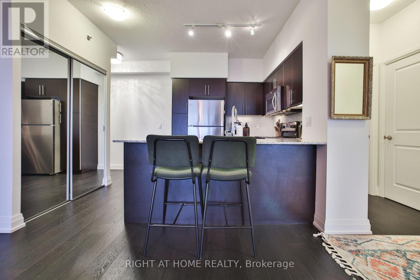 Lph 01 - 65 Speers Road, Oakville, Ontario  L6K 0J1 - Photo 21 - W12887698