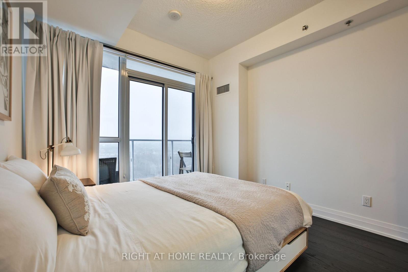 Lph 01 - 65 Speers Road, Oakville, Ontario  L6K 0J1 - Photo 28 - W12887698