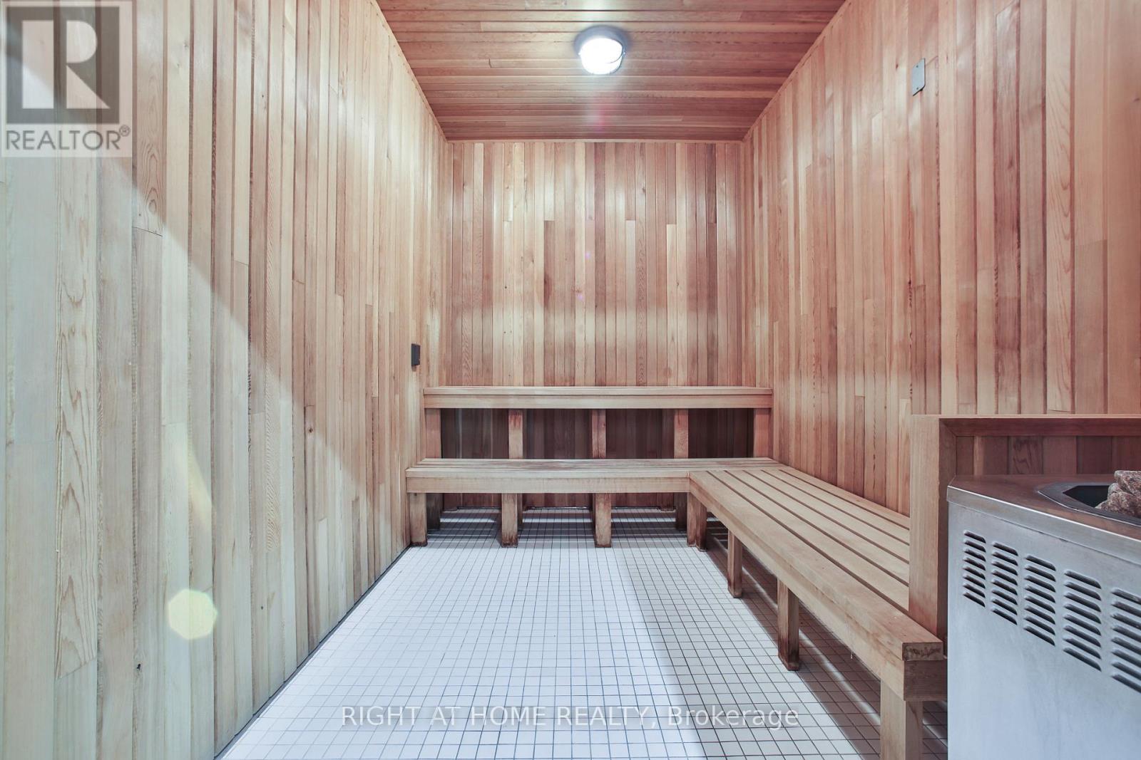 Lph 01 - 65 Speers Road, Oakville, Ontario  L6K 0J1 - Photo 38 - W12887698