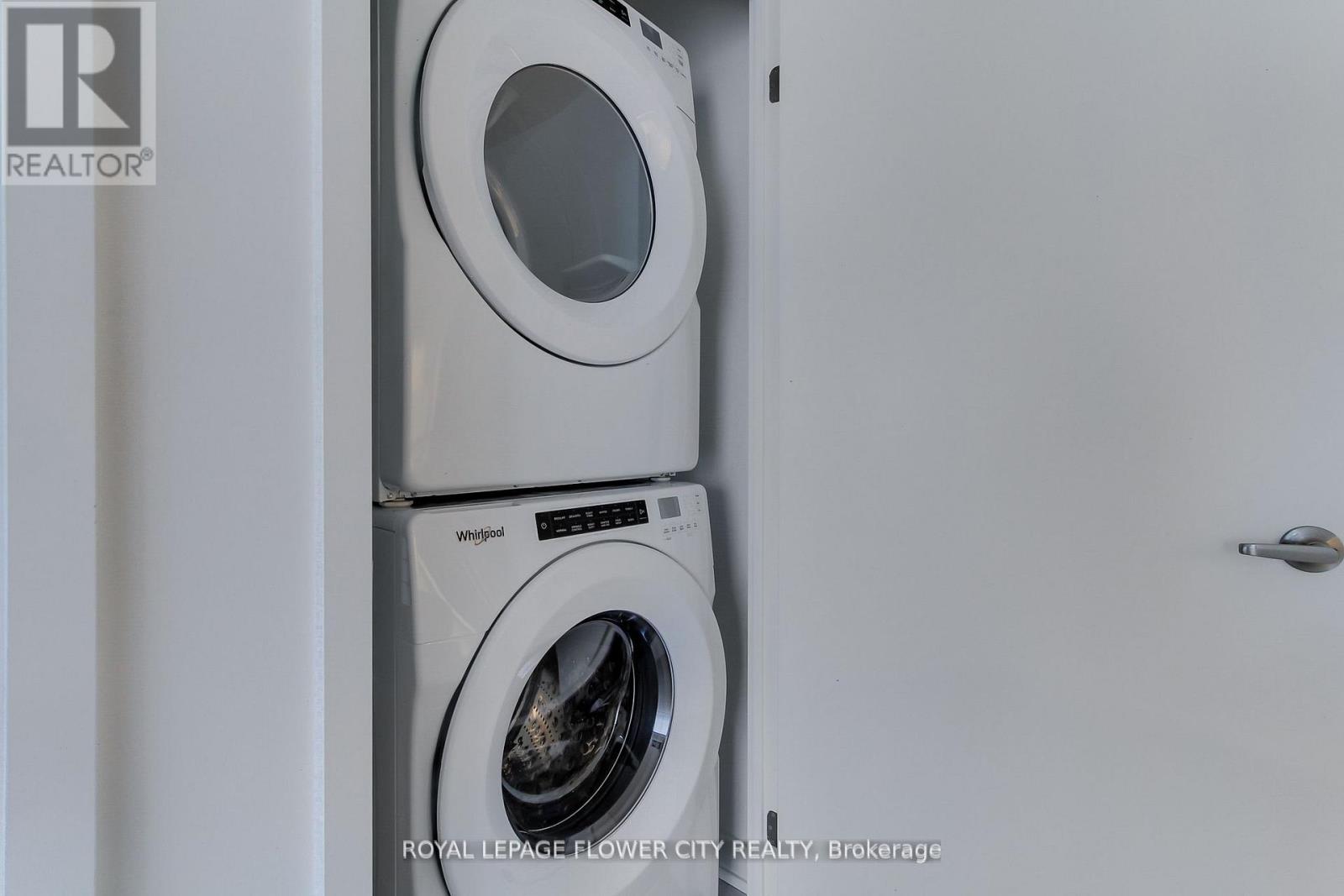 301 - 1035 Southdown Road, Mississauga, Ontario  L5J 0A2 - Photo 13 - W12887706