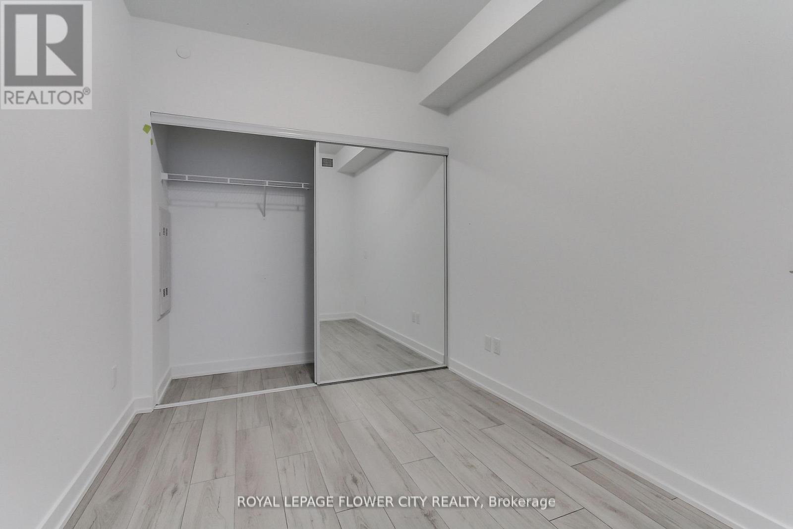 301 - 1035 Southdown Road, Mississauga, Ontario  L5J 0A2 - Photo 25 - W12887706