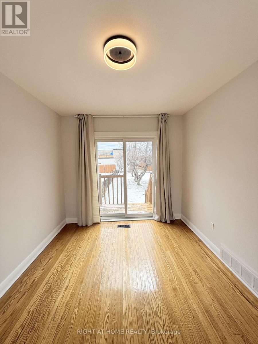 1a - 15 Arrowsmith Avenue, Toronto, Ontario  M6M 2W8 - Photo 11 - W12887720