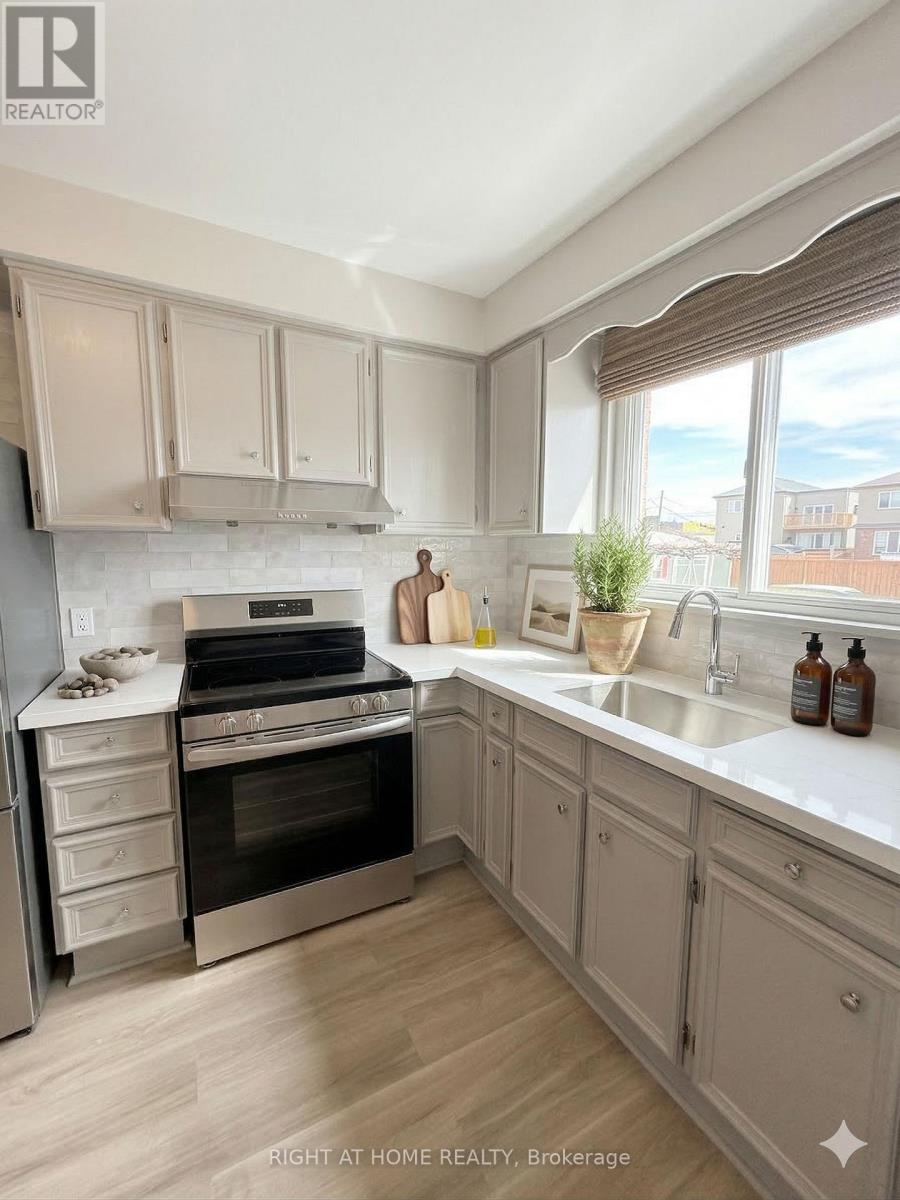 1a - 15 Arrowsmith Avenue, Toronto, Ontario  M6M 2W8 - Photo 14 - W12887720