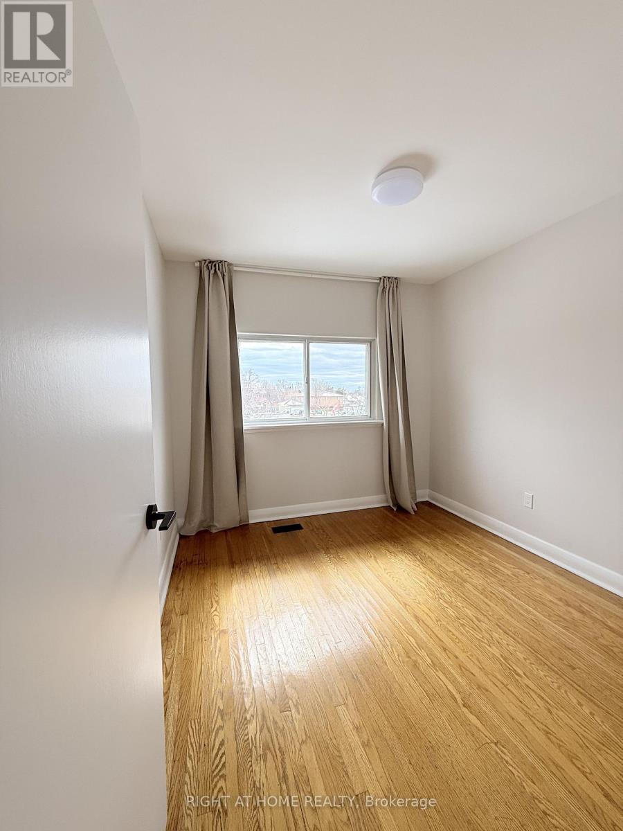 1a - 15 Arrowsmith Avenue, Toronto, Ontario  M6M 2W8 - Photo 27 - W12887720