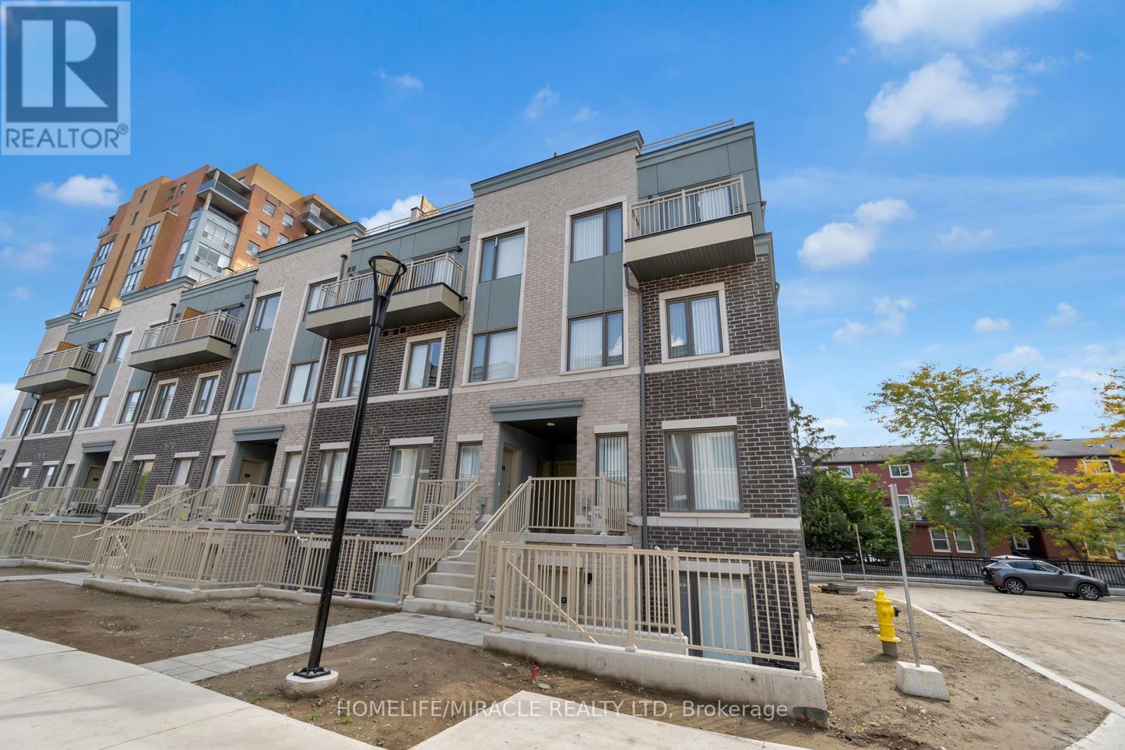 70 - 5 WILLIAM JACKSON WAY S, Toronto, Ontario