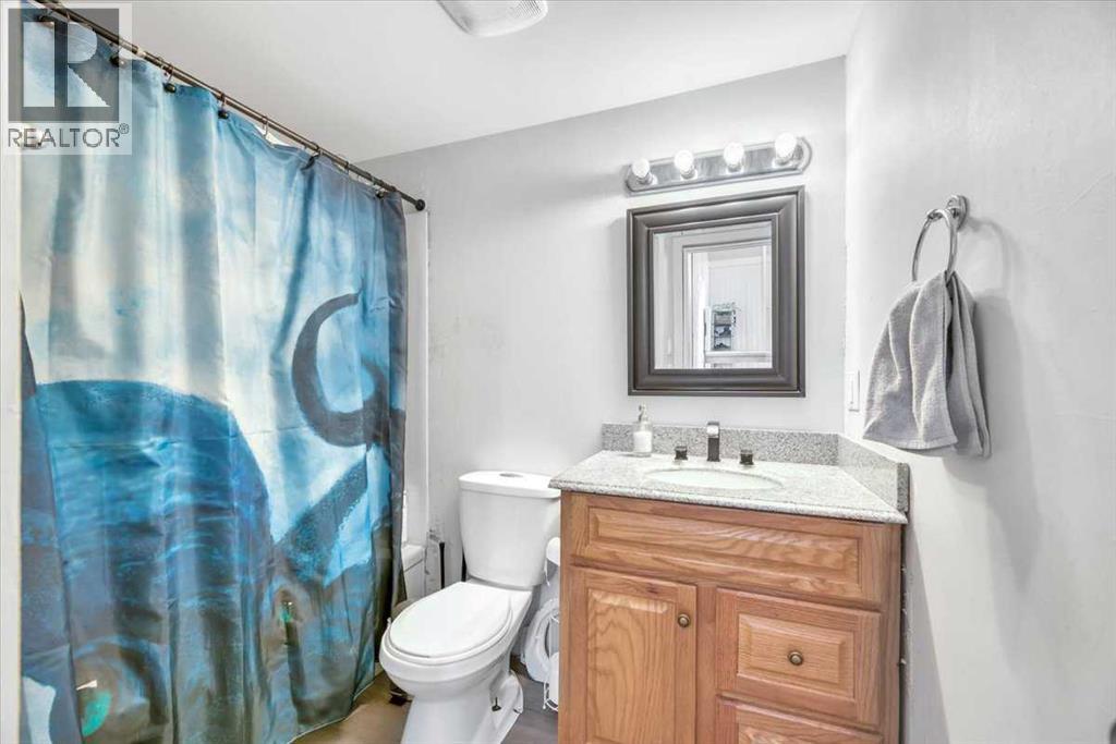 122 Bartstow Street, Carseland, Alberta  T1P 0X8 - Photo 22 - A2293315