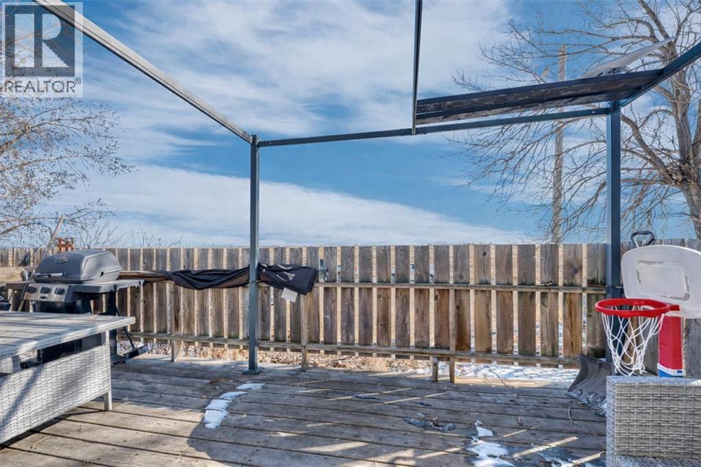 122 Bartstow Street, Carseland, Alberta  T1P 0X8 - Photo 23 - A2293315