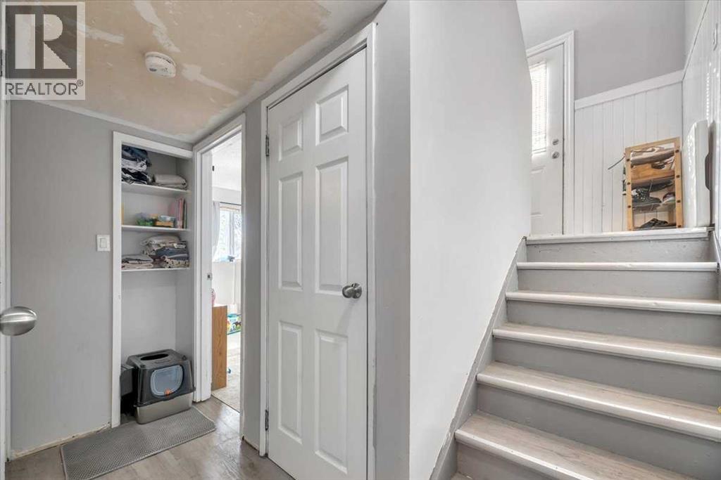 122 Bartstow Street, Carseland, Alberta  T1P 0X8 - Photo 17 - A2293315