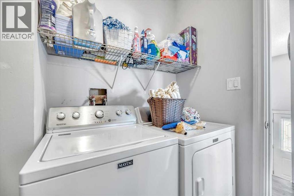 122 Bartstow Street, Carseland, Alberta  T1P 0X8 - Photo 16 - A2293315