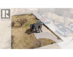 4590 WALKER ROAD, Windsor, Ontario