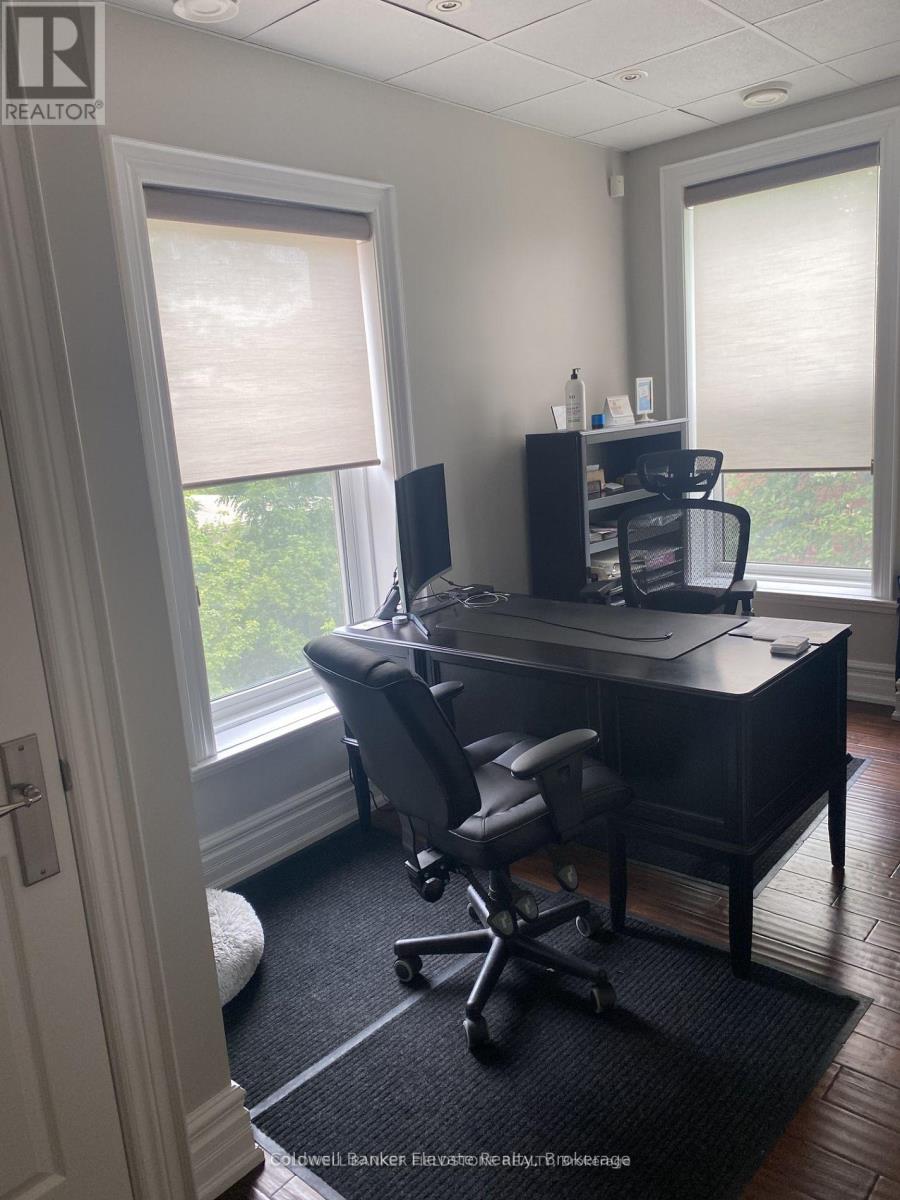 115 Main Street S, Halton Hills (Georgetown), Ontario  L7G 3H5 - Photo 18 - W12886488