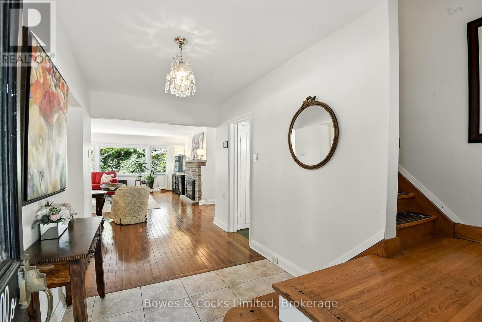 433 Manorhill Avenue, Peterborough, Ontario  K9J 6H7 - Photo 4 - X12887796