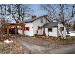 15 STURTIVANS LANE, Front of Leeds & Seeleys Bay, Ontario