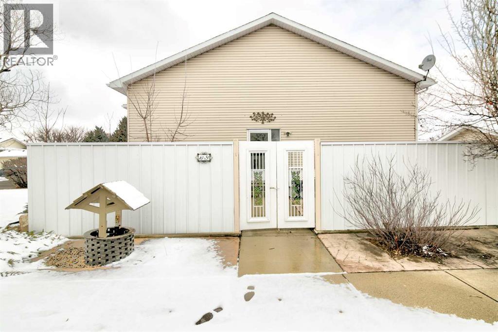 65 Ermineview Way N, Lethbridge, Alberta  T1H 6M8 - Photo 3 - A2293459