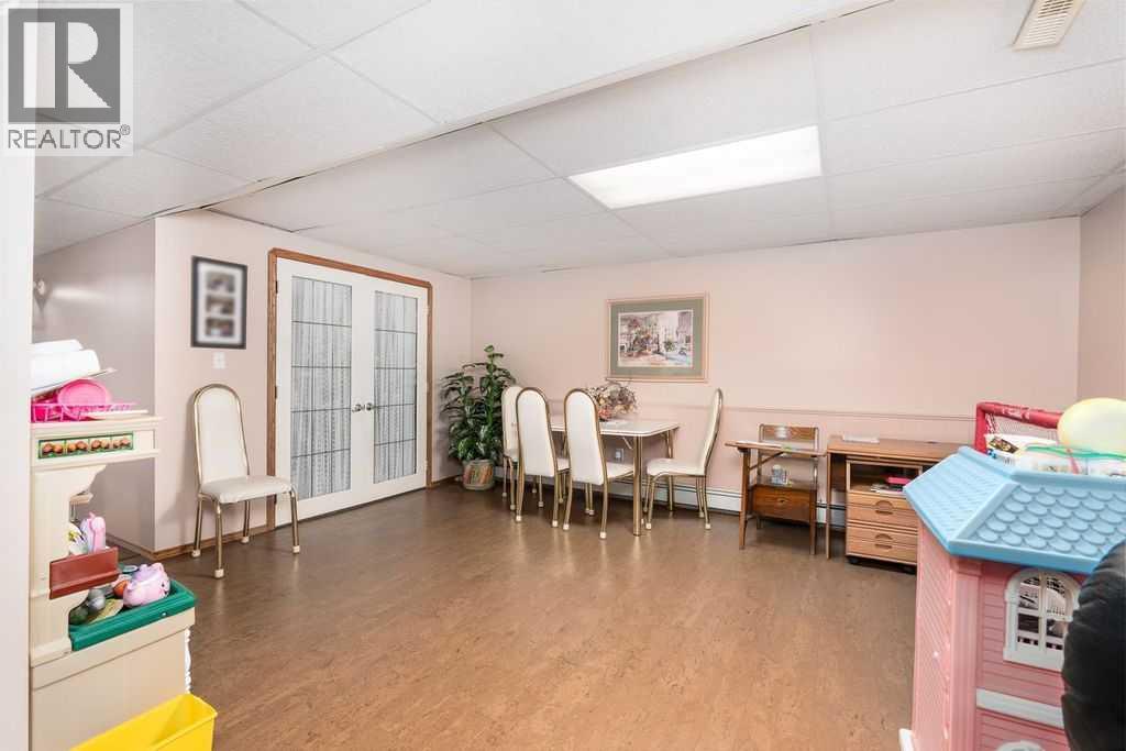 5704 35 Avenue, Camrose, Alberta  T4V 4N2 - Photo 29 - A2251353