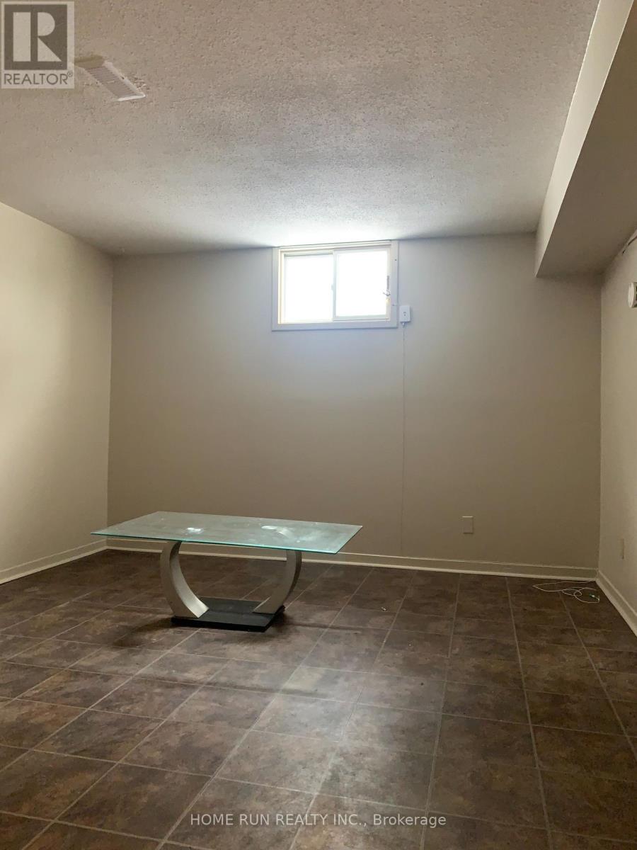 3 - 859 Tavistock Street, Ottawa, Ontario  K2B 5N5 - Photo 2 - X12887804