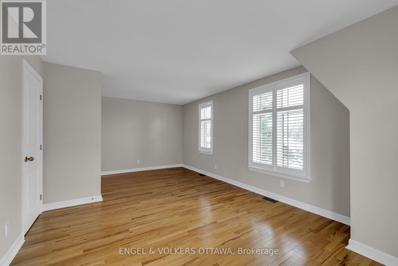 145 Manorhill Private, Ottawa, Ontario K1H 2J3 - Photo 19 - X12887864