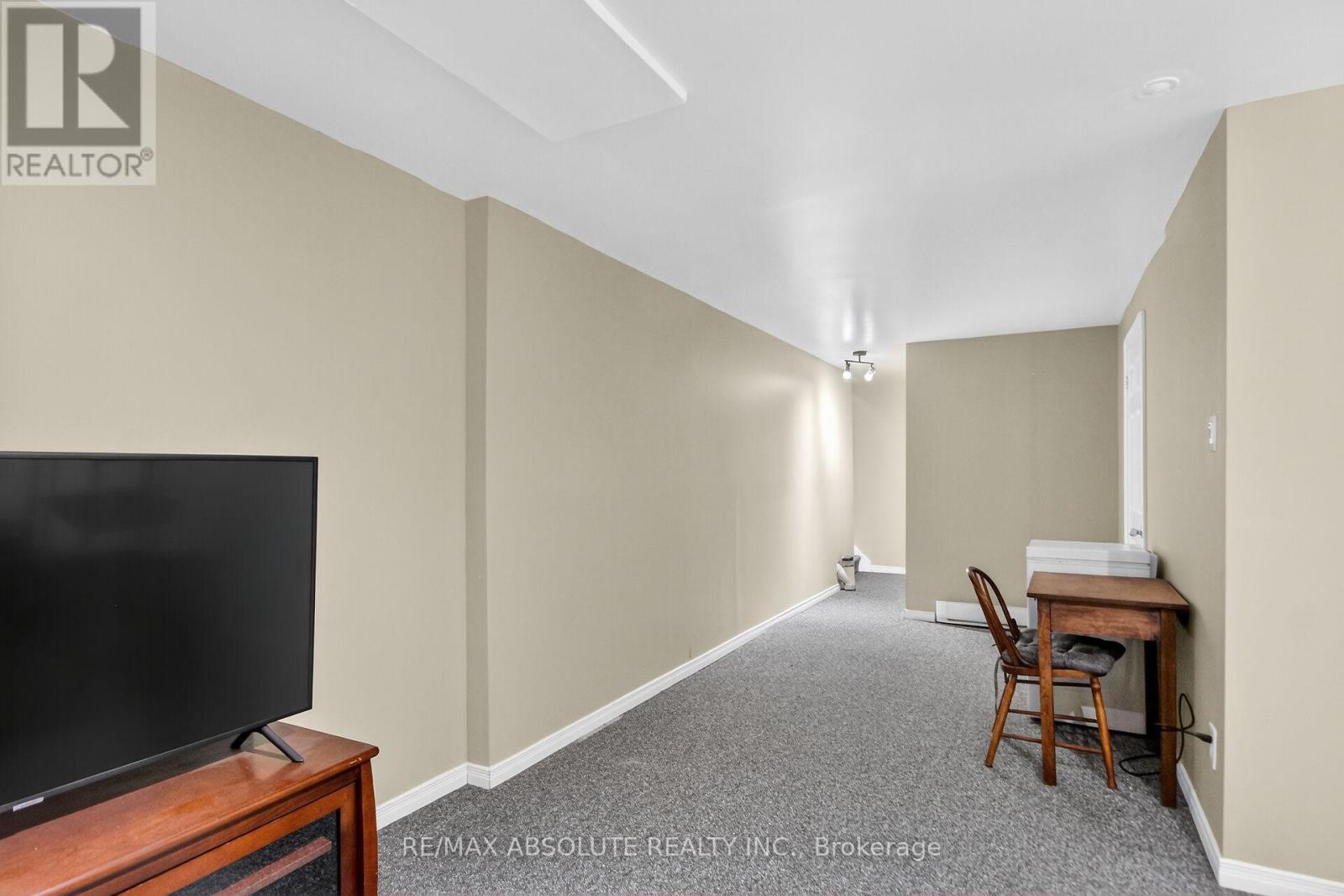 231 Harriot Private, Ottawa, Ontario K1T 3E1 - Photo 34 - X12887874