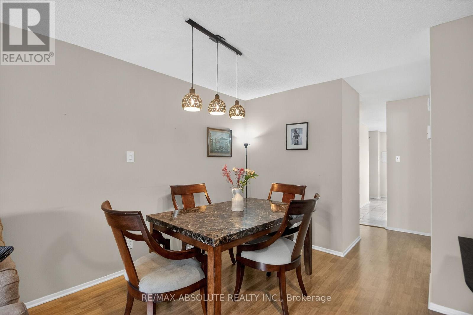 231 Harriot Private, Ottawa, Ontario K1T 3E1 - Photo 7 - X12887874