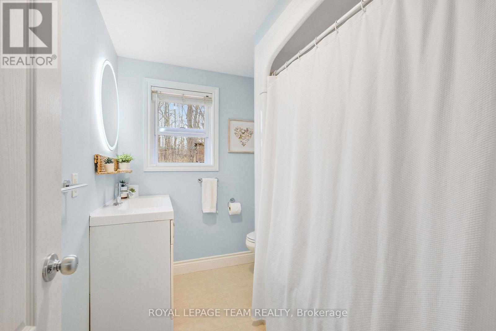 371 Kennedy Road, Greater Madawaska, Ontario  K0J 1H0 - Photo 15 - X12887936