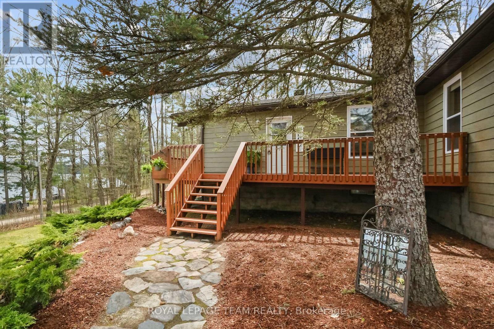 371 Kennedy Road, Greater Madawaska, Ontario  K0J 1H0 - Photo 2 - X12887936