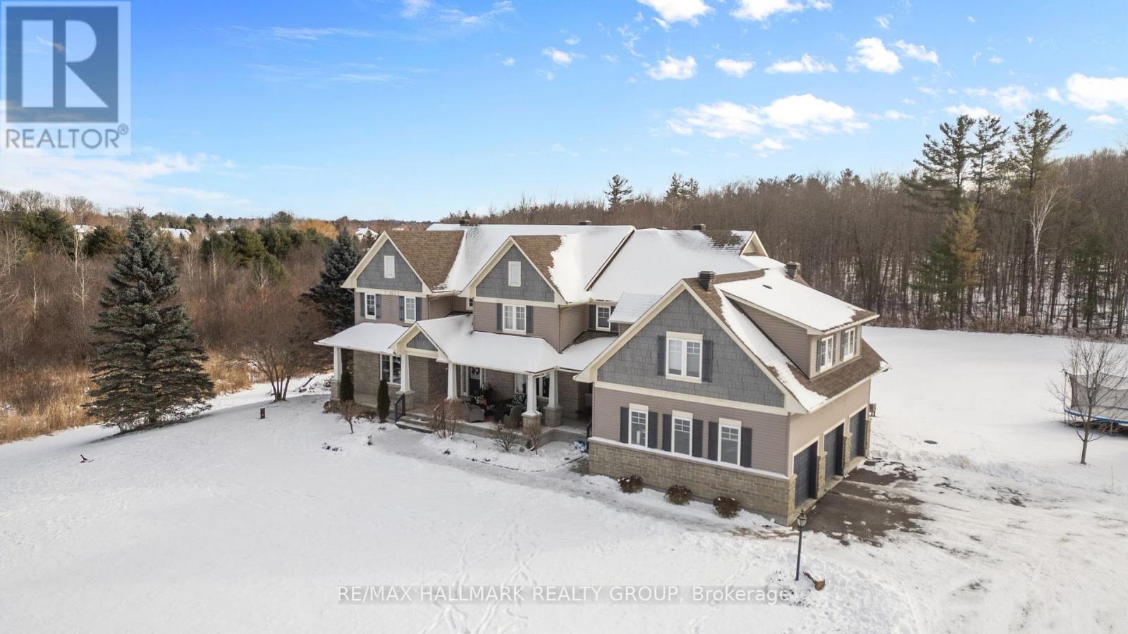 137 Goodman Drive, Ottawa, Ontario K2W 1C7 - Photo 1 - X12887984