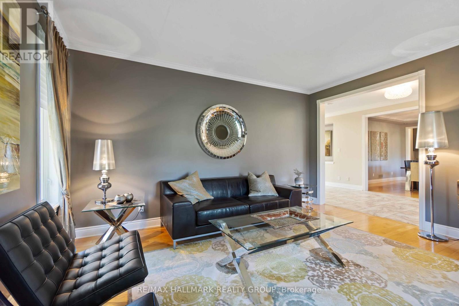 137 Goodman Drive, Ottawa, Ontario K2W 1C7 - Photo 5 - X12887984