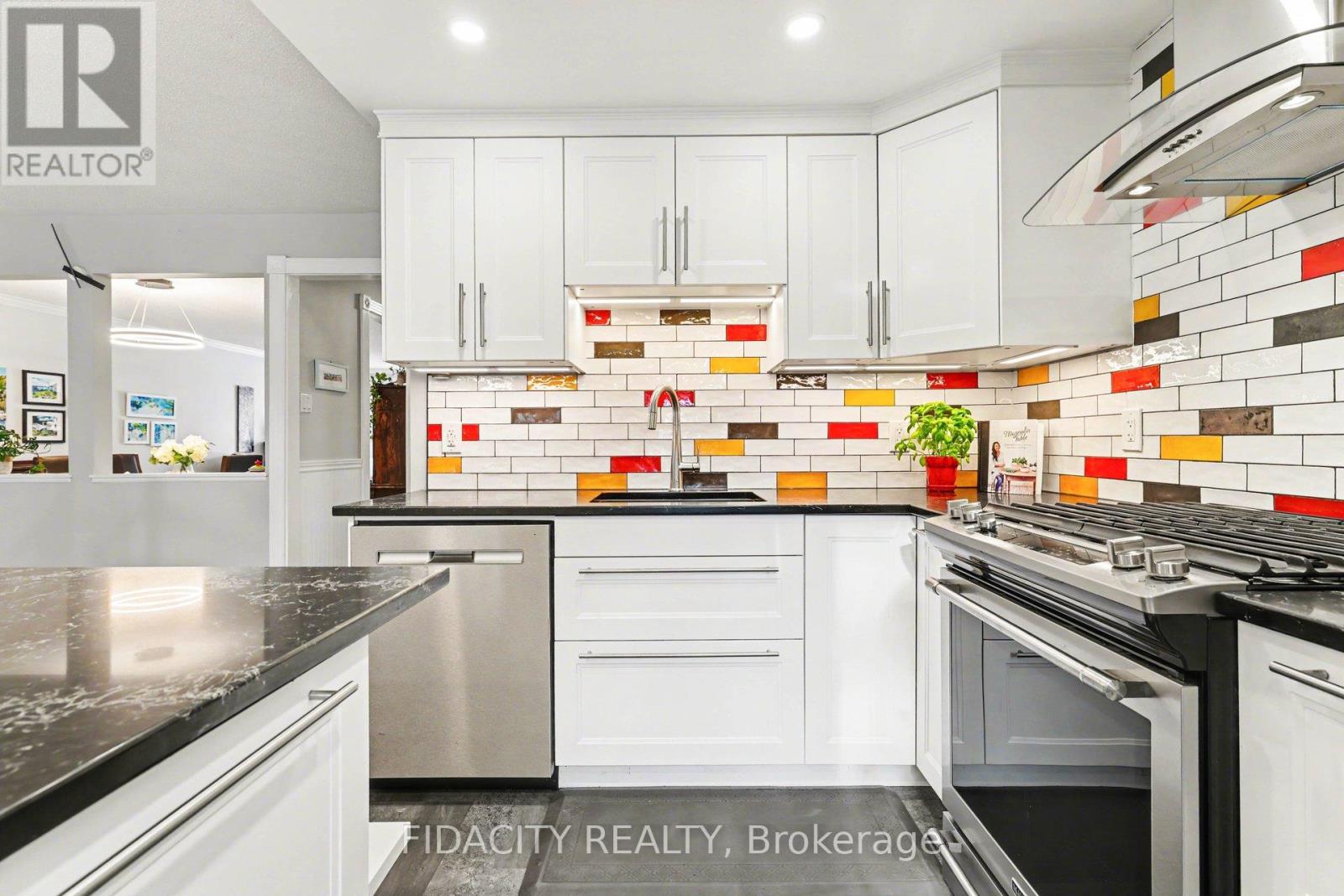 78 Jarlan Terrace, Ottawa, Ontario  K2L 3K9 - Photo 17 - X12888012