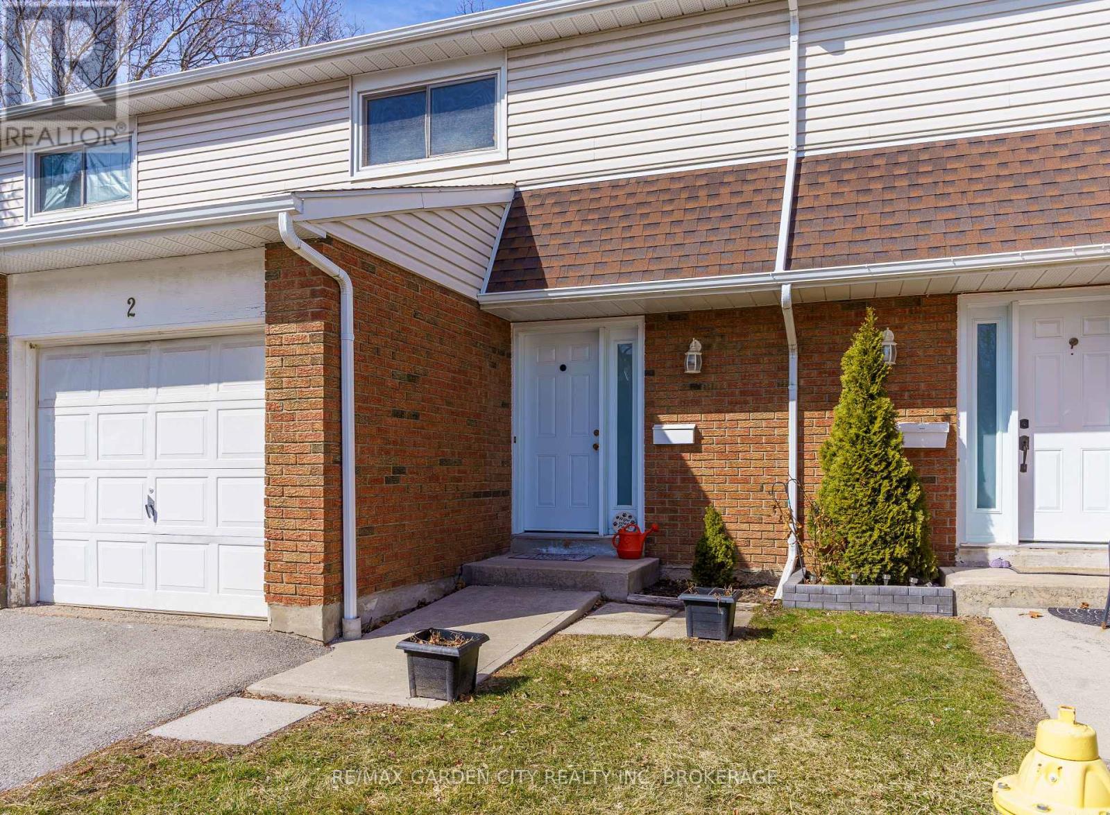 2 - 286 Cushman Road, St. Catharines, Ontario  L2M 6Z2 - Photo 3 - X12887878