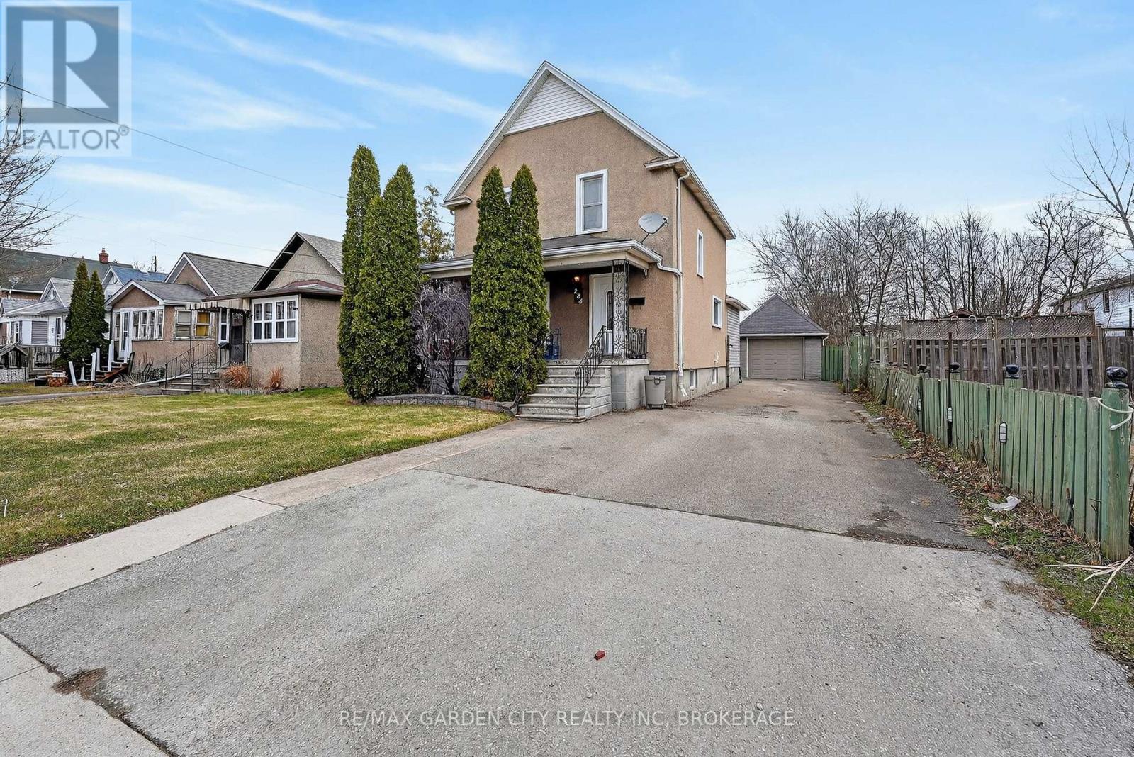 284 BURGAR STREET, welland (welland downtown), Ontario