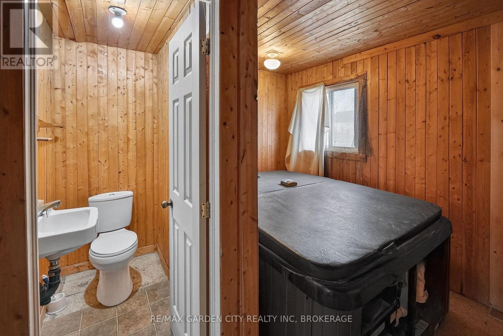 284 Burgar Street, Welland, Ontario  L3B 2T6 - Photo 14 - X12887964