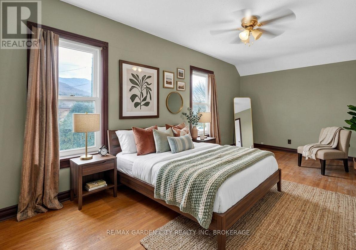 284 Burgar Street, Welland, Ontario  L3B 2T6 - Photo 18 - X12887964