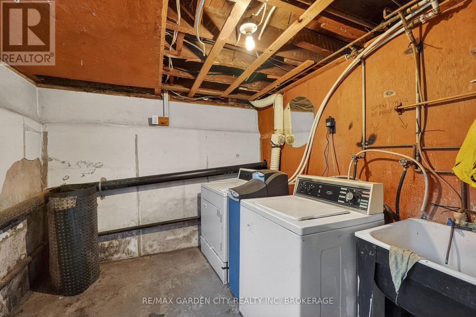 284 Burgar Street, Welland, Ontario  L3B 2T6 - Photo 28 - X12887964