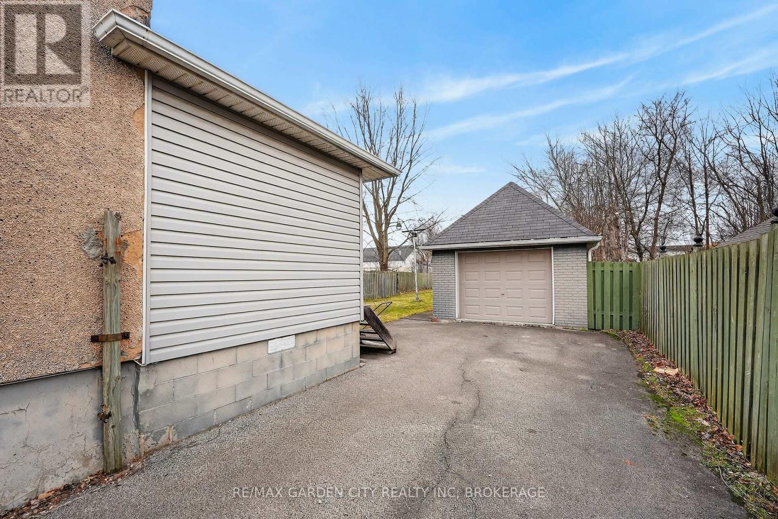 284 Burgar Street, Welland, Ontario  L3B 2T6 - Photo 29 - X12887964