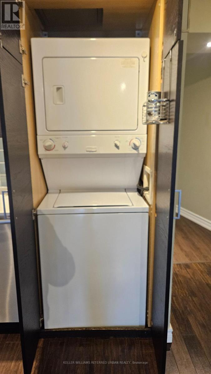 1922 - 25 The Esplanade, Toronto (Waterfront Communities), Ontario  M5E 1W5 - Photo 10 - C12886590