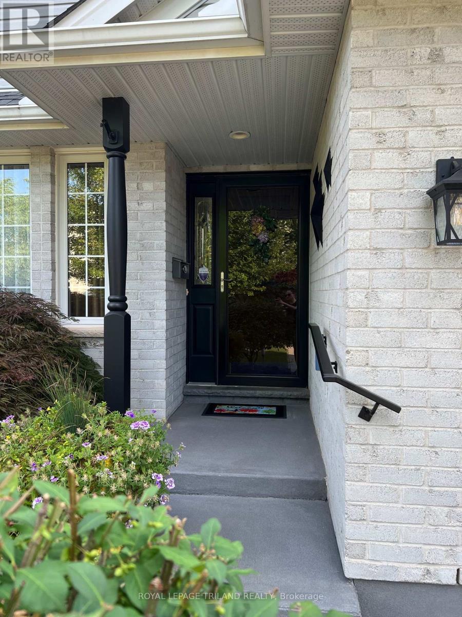 53 Augusta Crescent, St. Thomas, Ontario  N5R 6K1 - Photo 9 - X12579554