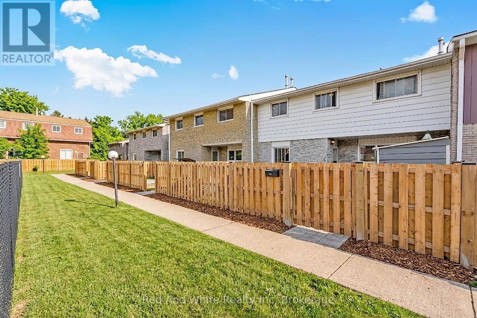 43 - 423 Westwood Drive, Kitchener, Ontario  N2M 5B5 - Photo 41 - X12888018