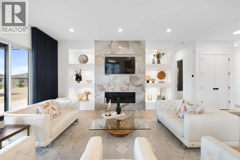 19 Monterra Way, Rural Rocky View County, Alberta  T4C 0G9 - Photo 4 - A2279150