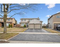 189 WINDING Way, Kitchener, Ontario