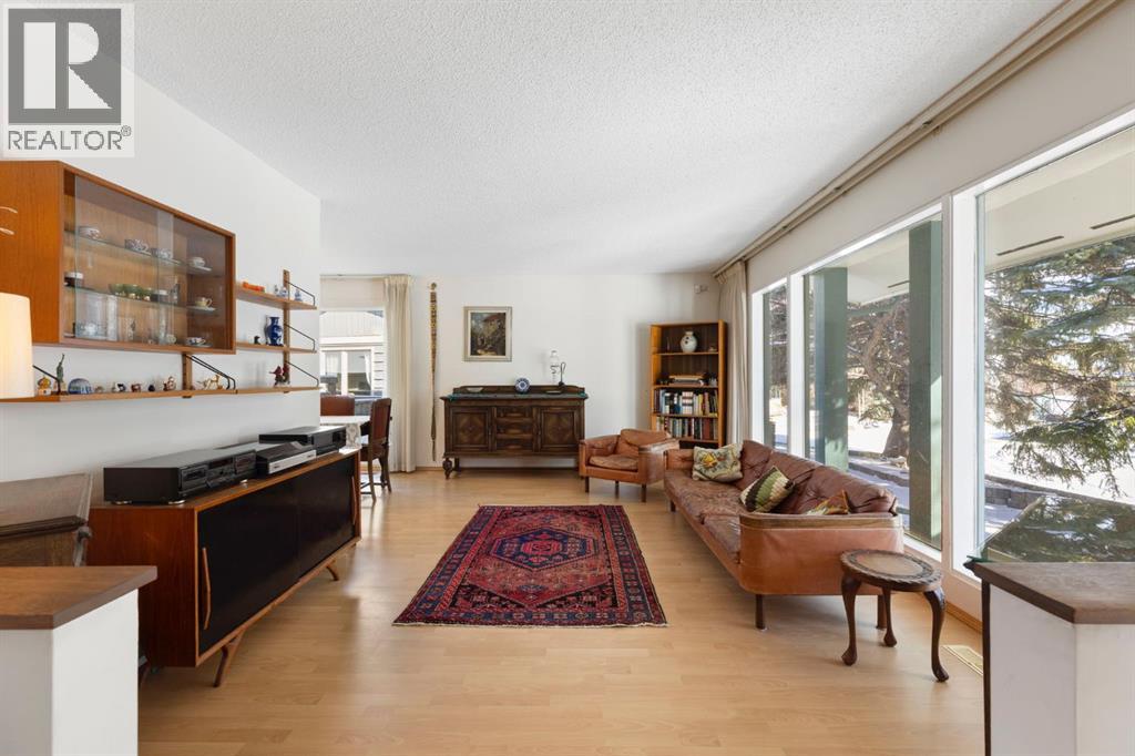 115 Midvalley Place Se, Calgary, Alberta  t2x 1k3 - Photo 5 - A2292940