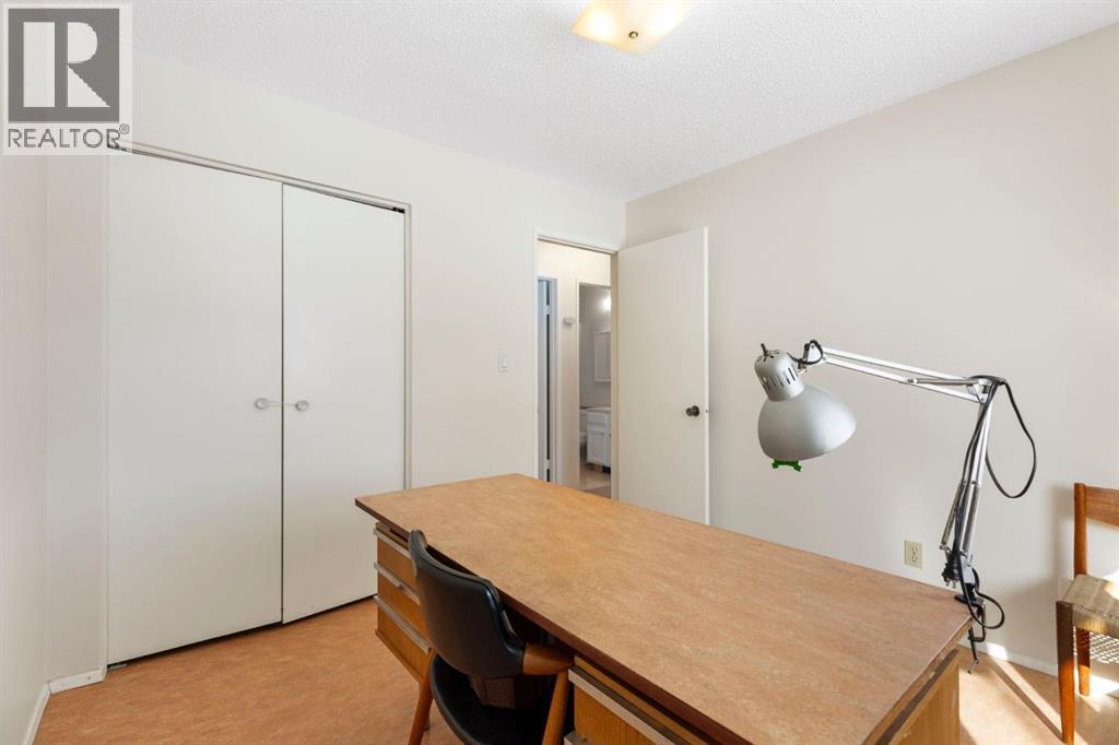 115 Midvalley Place Se, Calgary, Alberta  t2x 1k3 - Photo 27 - A2292940