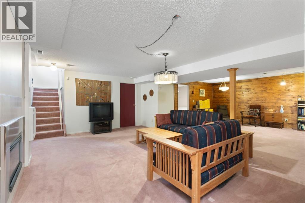 115 Midvalley Place Se, Calgary, Alberta  t2x 1k3 - Photo 33 - A2292940