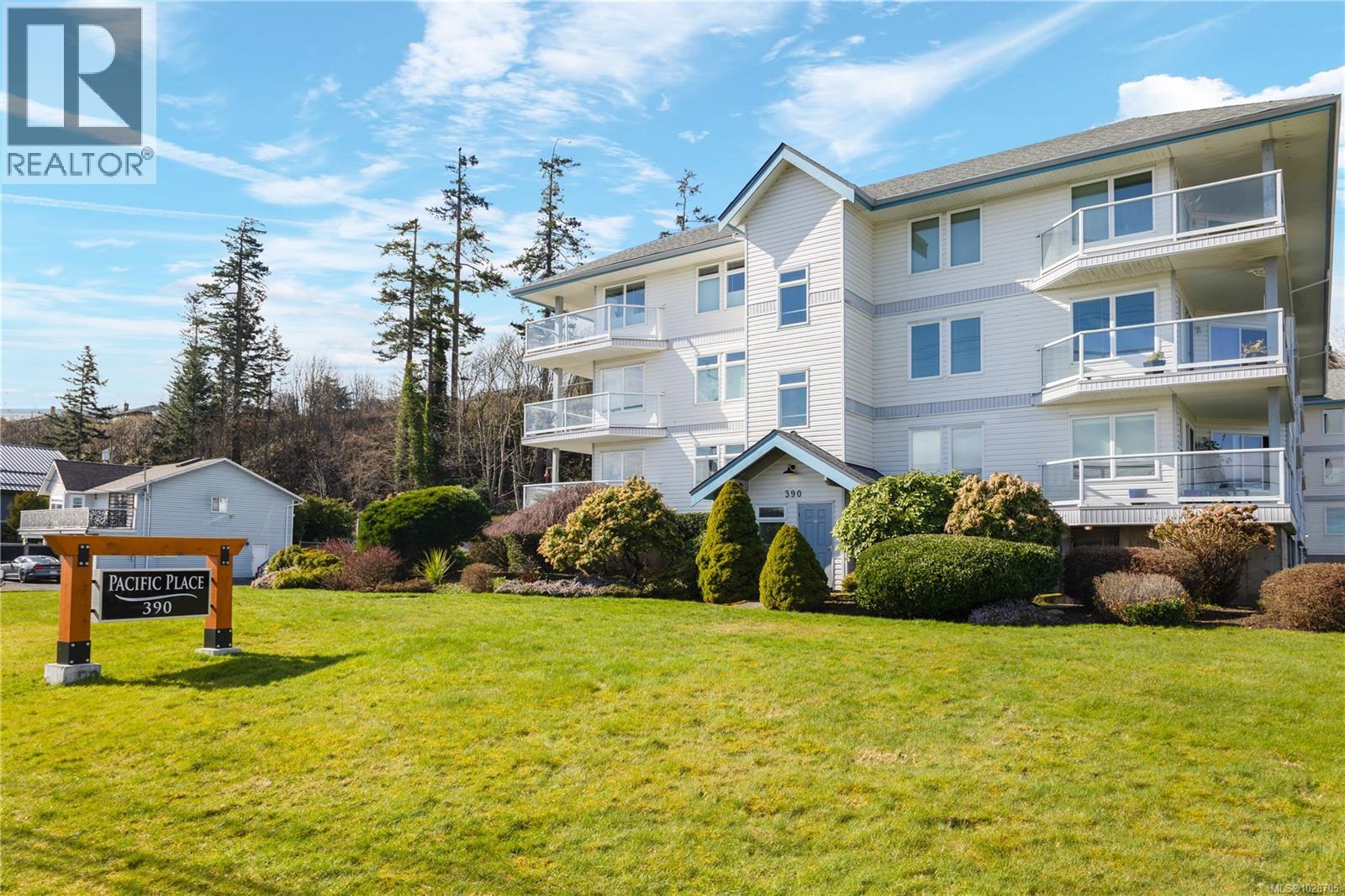 224 390 Island Hwy S, Campbell River, British Columbia  V9W 1A5 - Photo 3 - 1028705