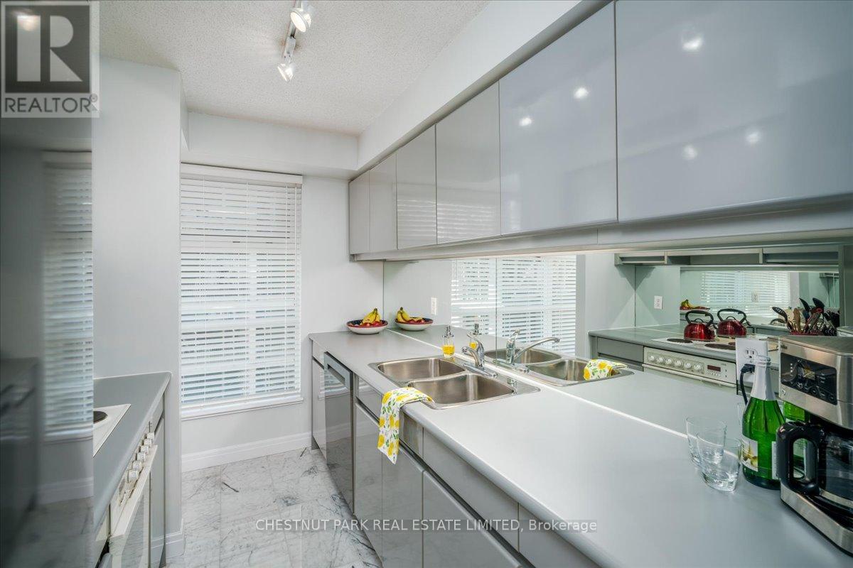 1401 - 50 Lombard Street, Toronto (Church-Yonge Corridor), Ontario  M5C 2X4 - Photo 11 - C12887868