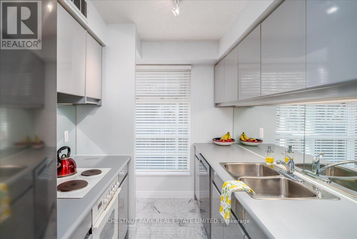 1401 - 50 Lombard Street, Toronto (Church-Yonge Corridor), Ontario  M5C 2X4 - Photo 12 - C12887868