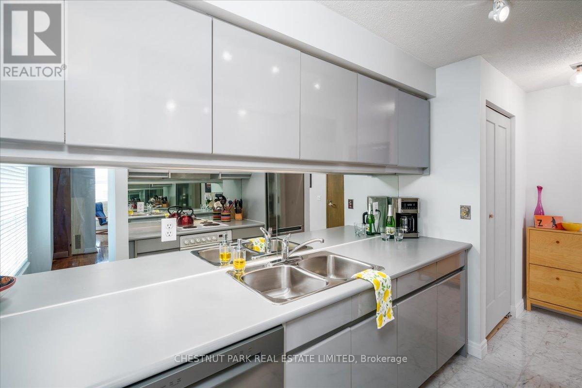 1401 - 50 Lombard Street, Toronto (Church-Yonge Corridor), Ontario  M5C 2X4 - Photo 14 - C12887868